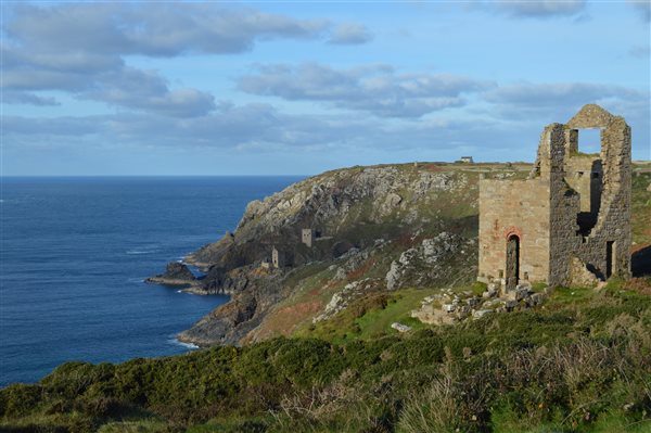 engine house on the cliffs